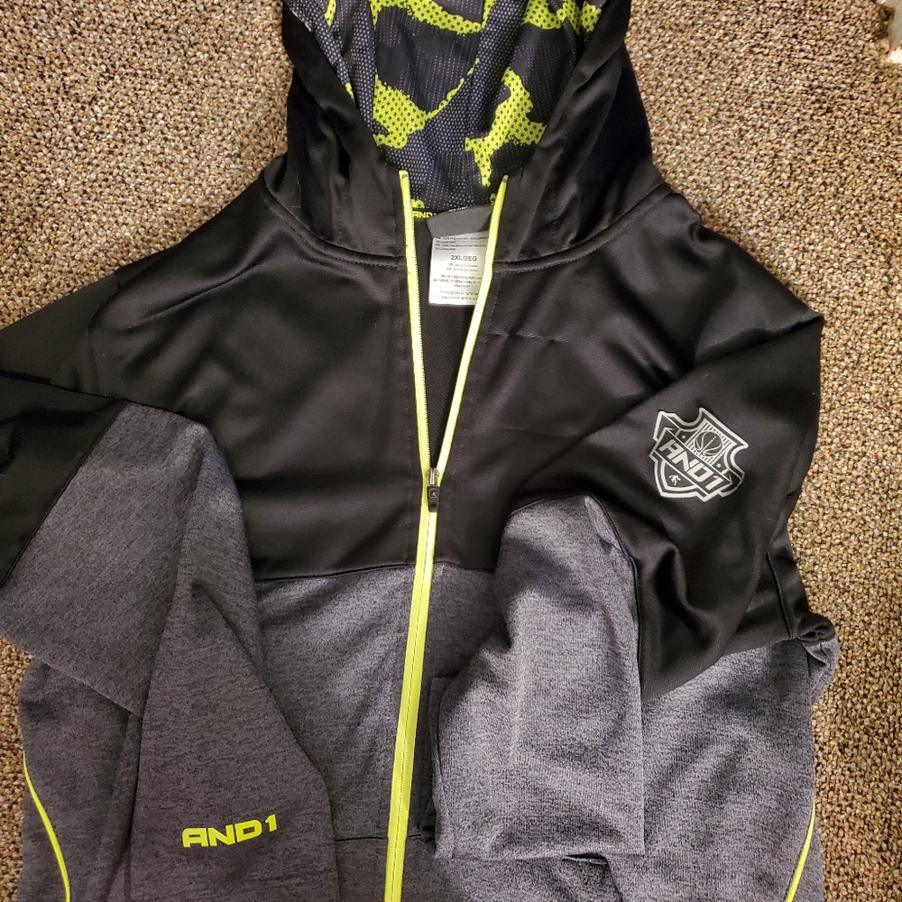 AND1 Lightweight Coat - Picture 2 of 5